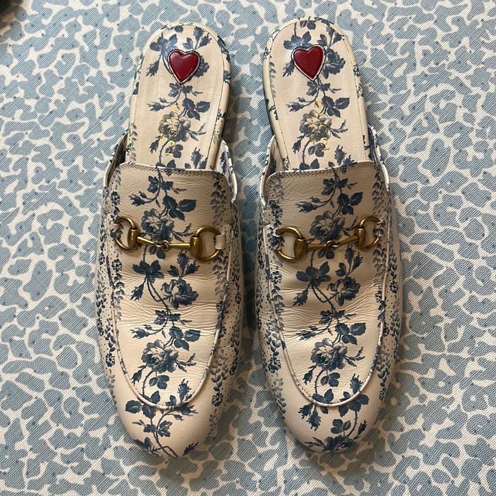 Gucci blue/white floral mules